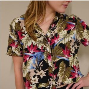 TOPSHOP Summer Crop Top Floral Hawaiian